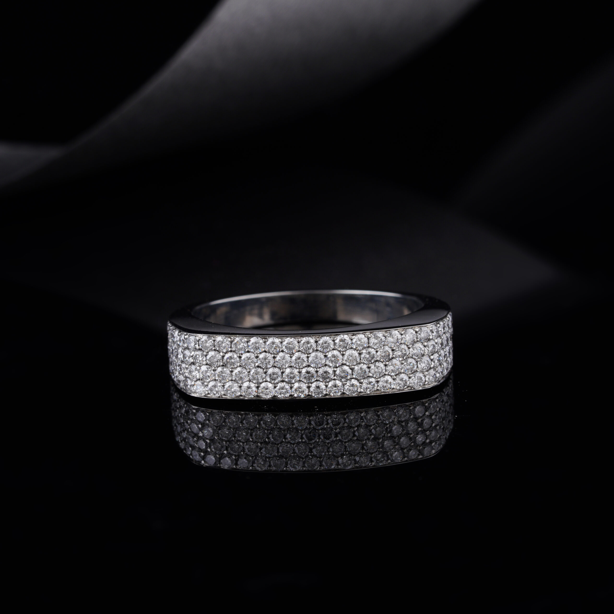 Louve ring in lab-grown Diamond and 316L Stainless Steel