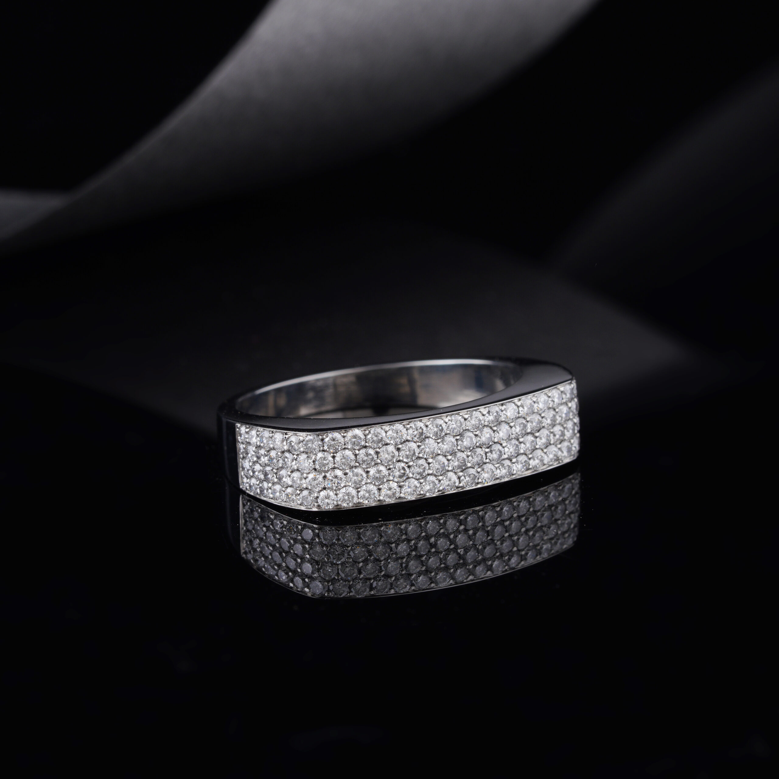 Louve ring in lab-grown Diamond and 316L Stainless Steel - Image 3