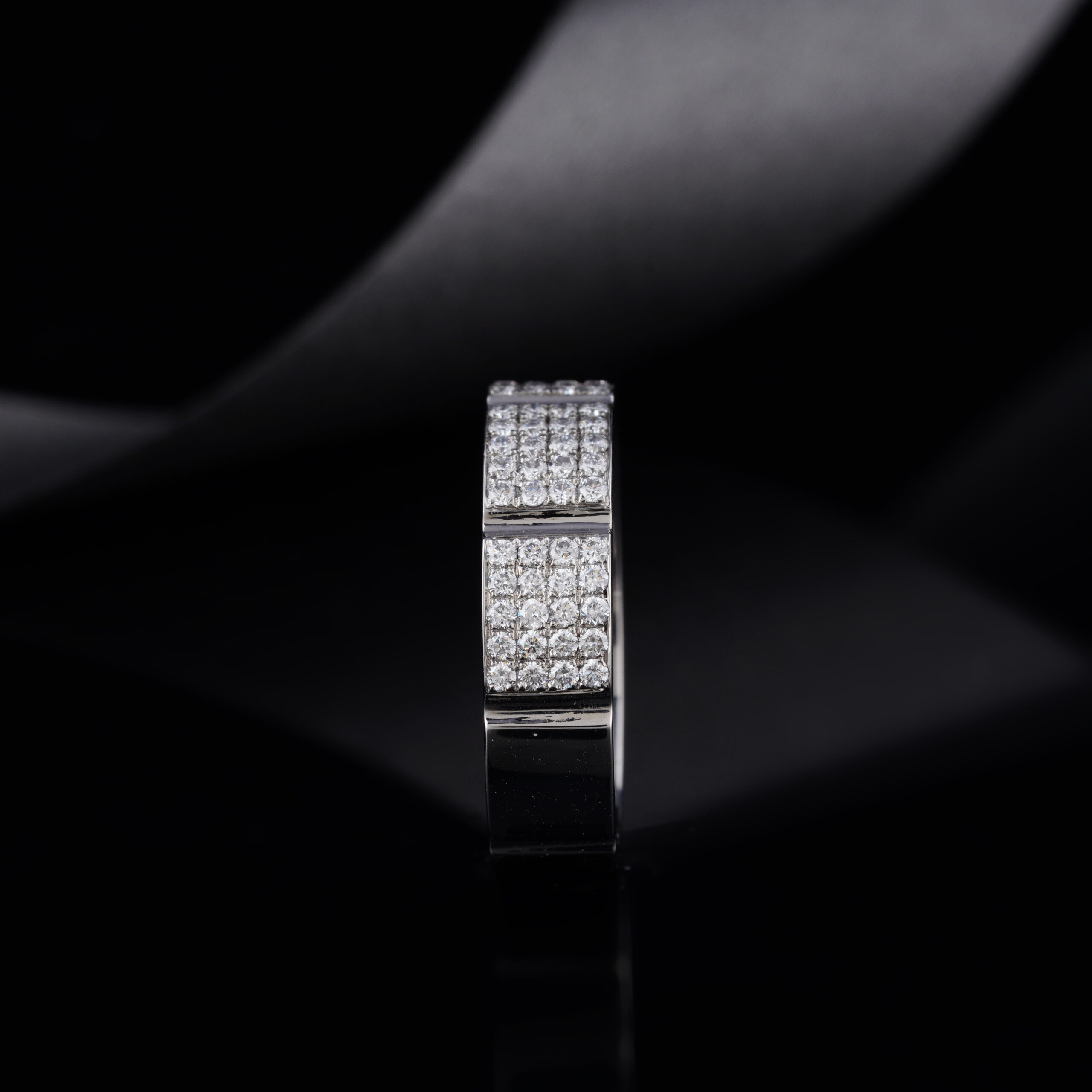 Eternity Surgical Stainless steel Band Ring With lab-grown Diamond - Image 4