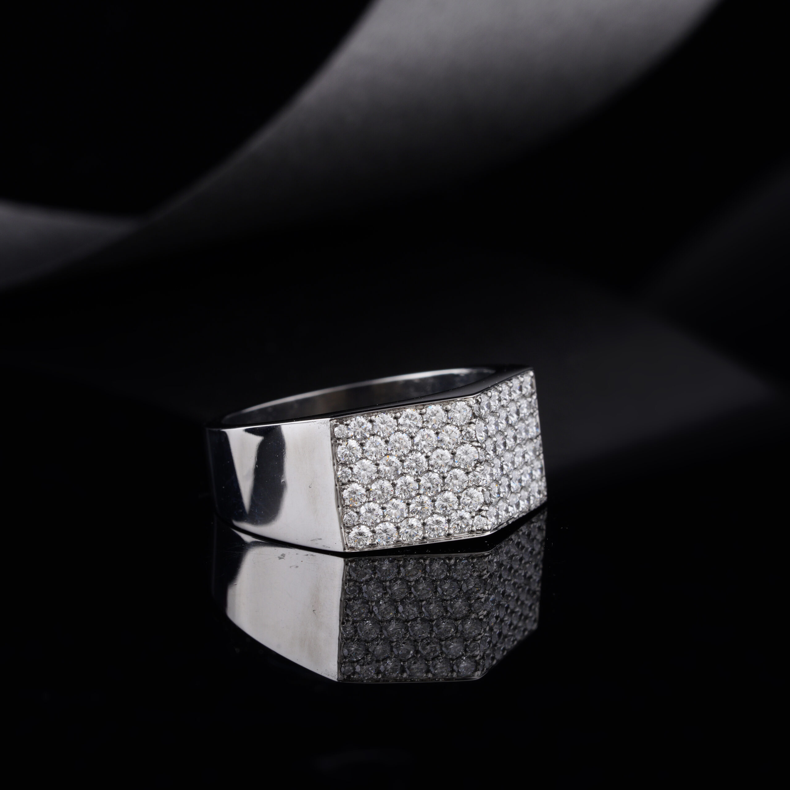 Men Rhineluke Decor Ring - Image 3