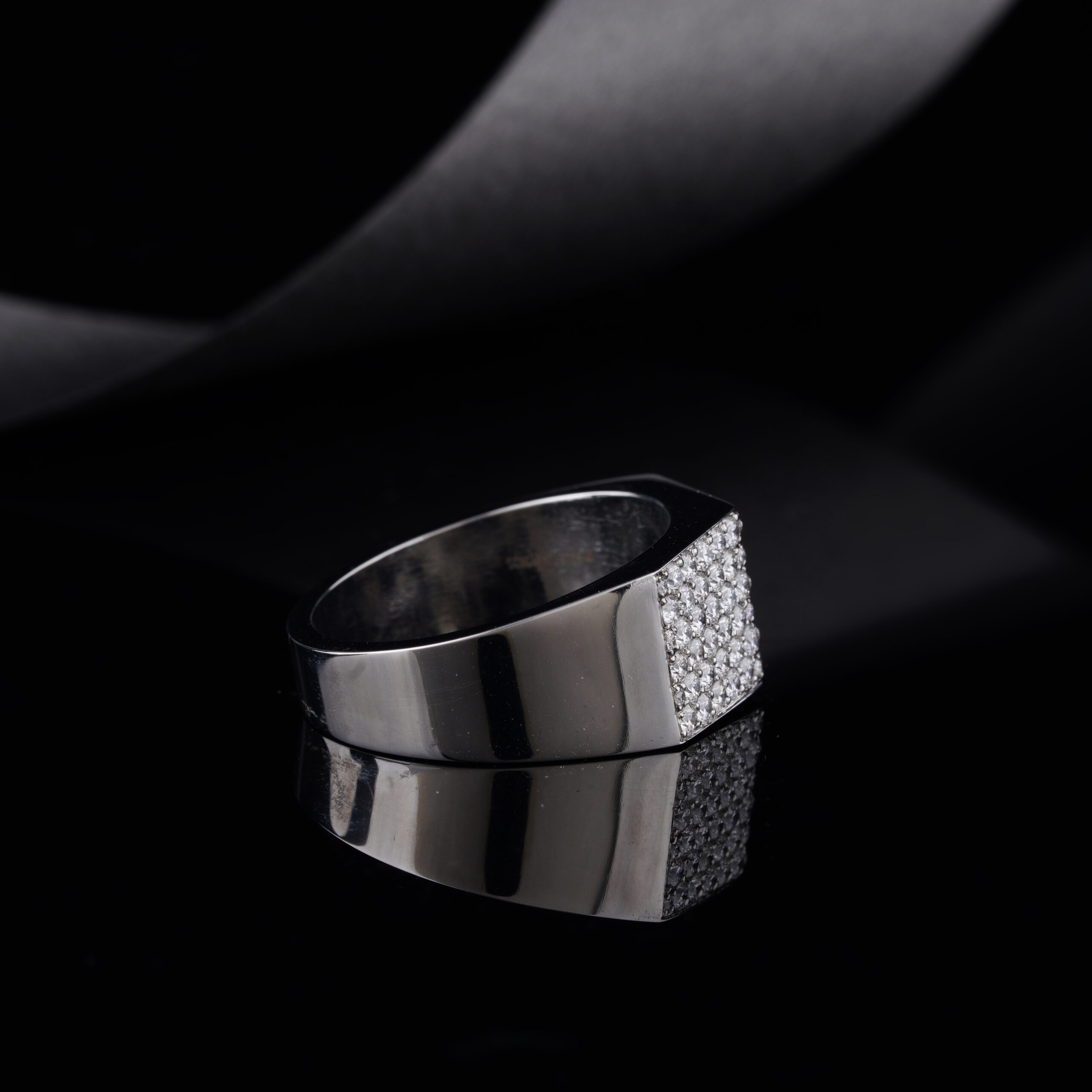 Men Rhineluke Decor Ring - Image 4