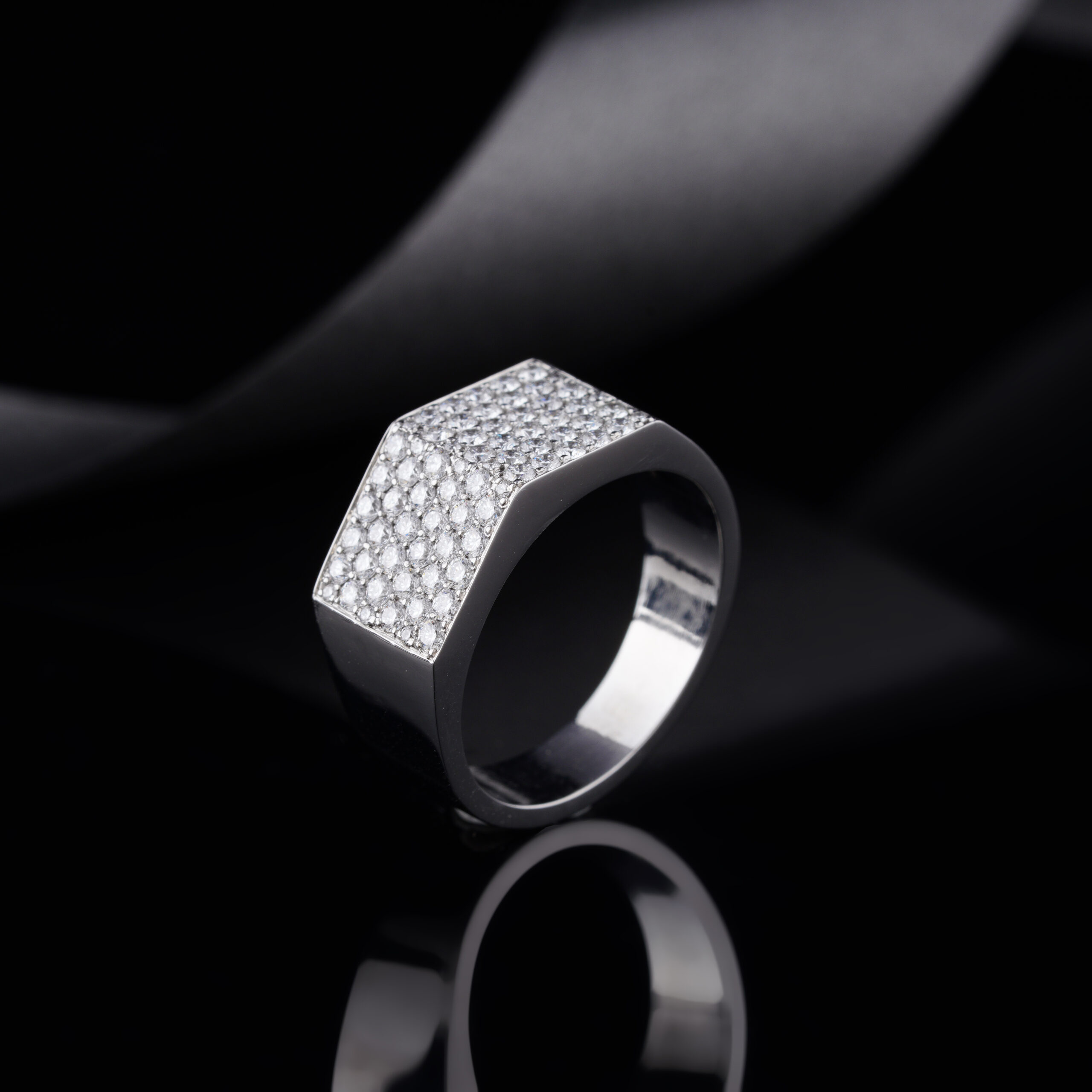 Men Rhineluke Decor Ring - Image 2