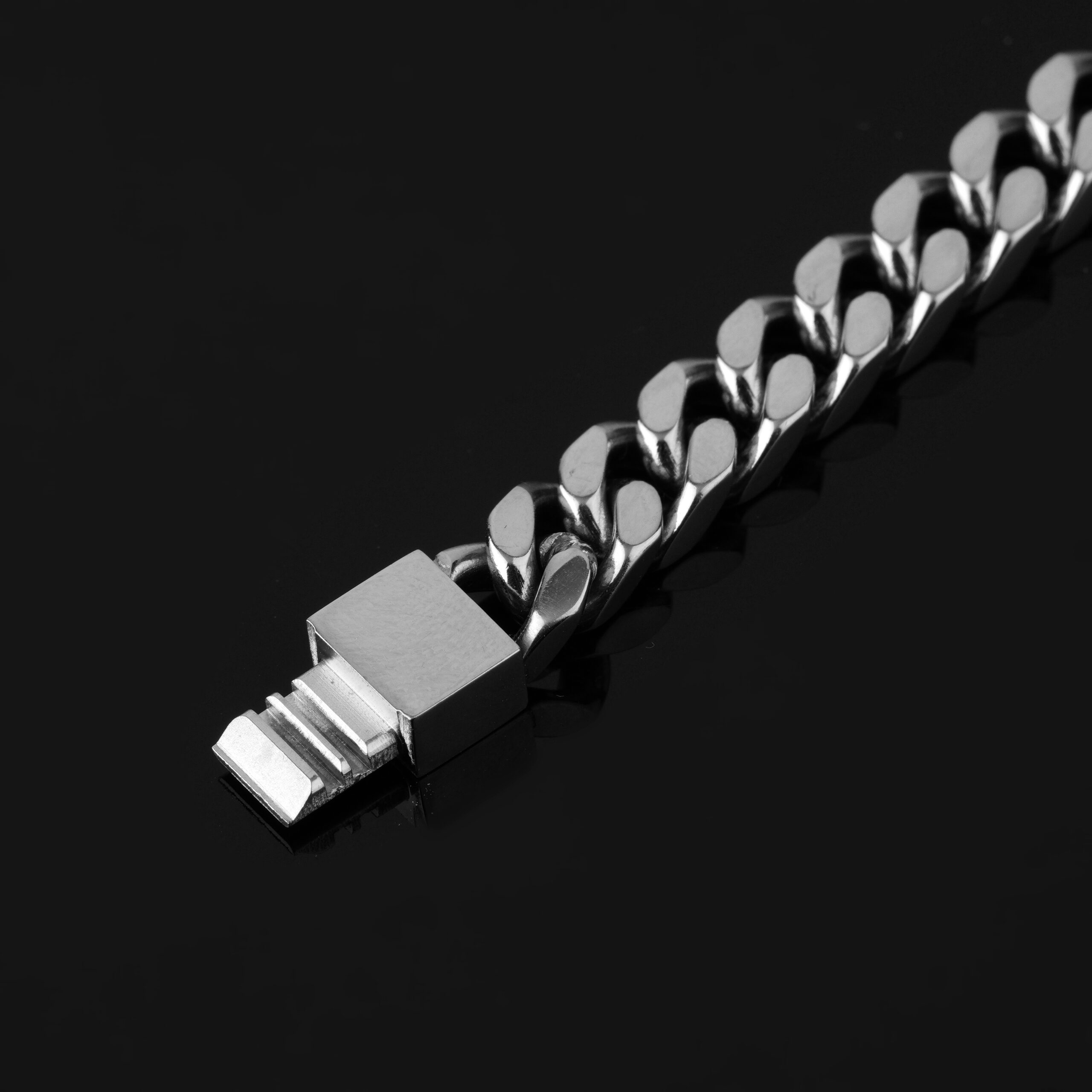 Cuban Bracelet in Surgical Stainless steel with Lab-grown Diamonds - Image 3